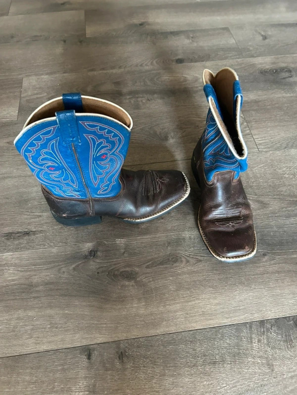 Ariat western boots women’s 4.5